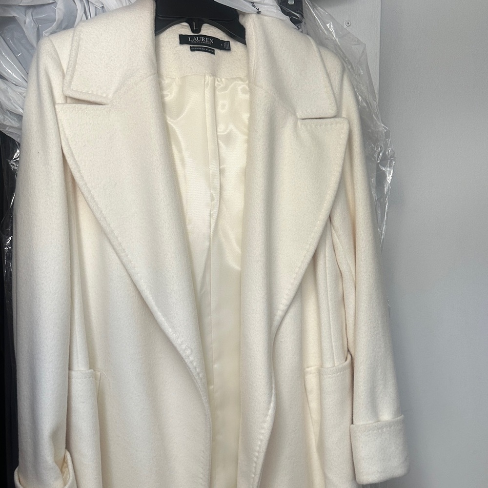 Ralph Lauren Women's Cream Trench Coat - Belt is missing